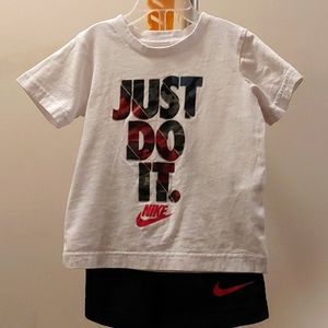 LIKE NEW sz3T NIKE ShortSet.Cleaned,Lightly Pressed&Ready to go.Bundle Available